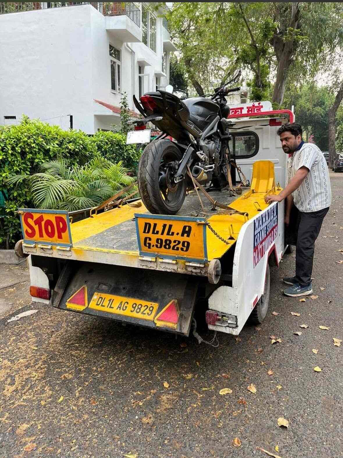 Shivaay Roadside Assistance India in Chattarpur,Delhi Best Four