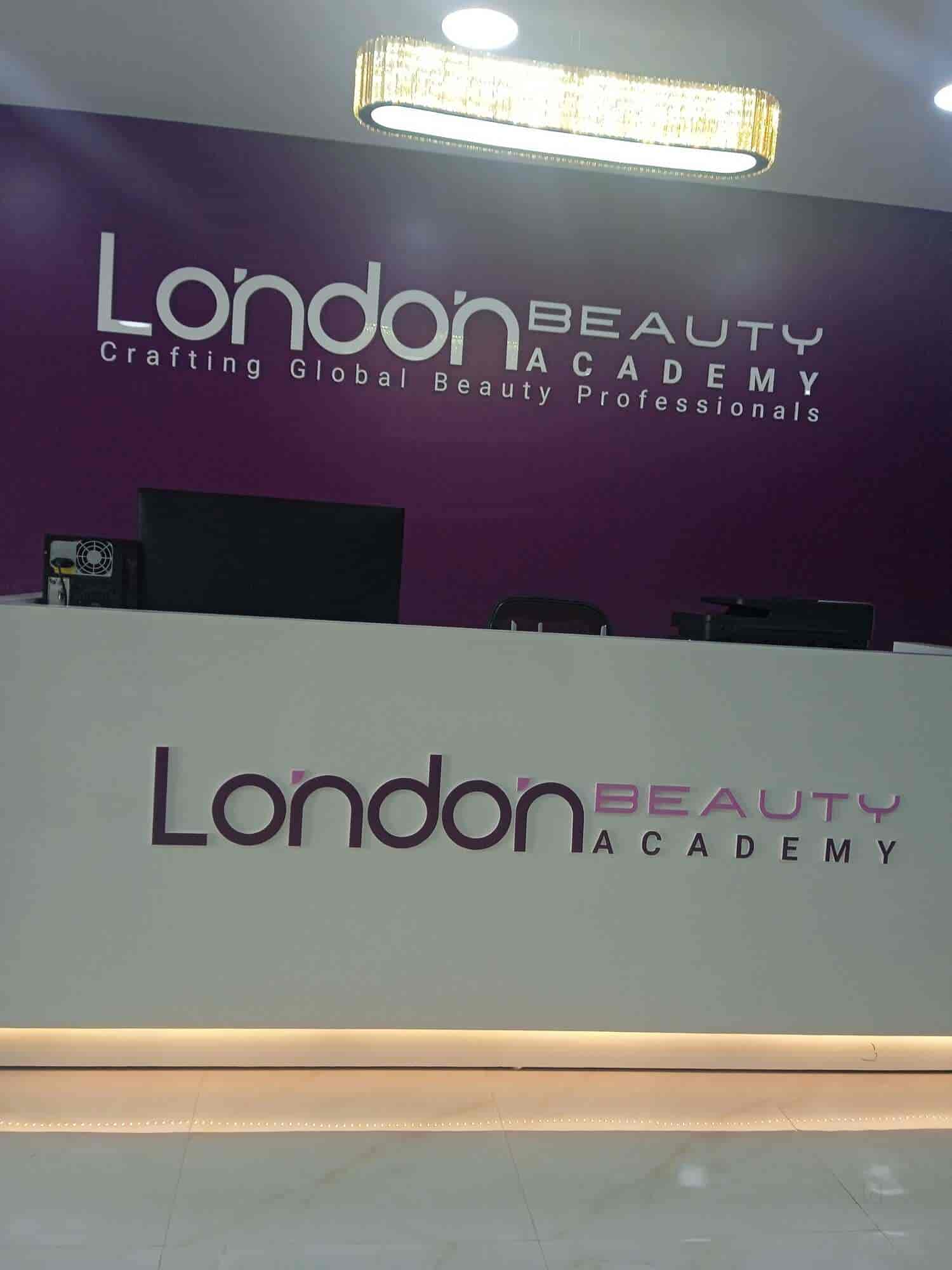 Top Hair Styling Institutes in Delhi - Best Hairdressing Courses - Justdial Top Hair Styling Institutes in Delhi - Best Hairdressing Courses - Justdial