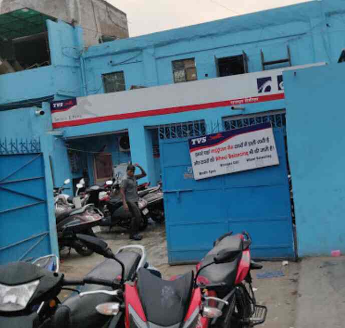 Tvs apache service discount centre near me