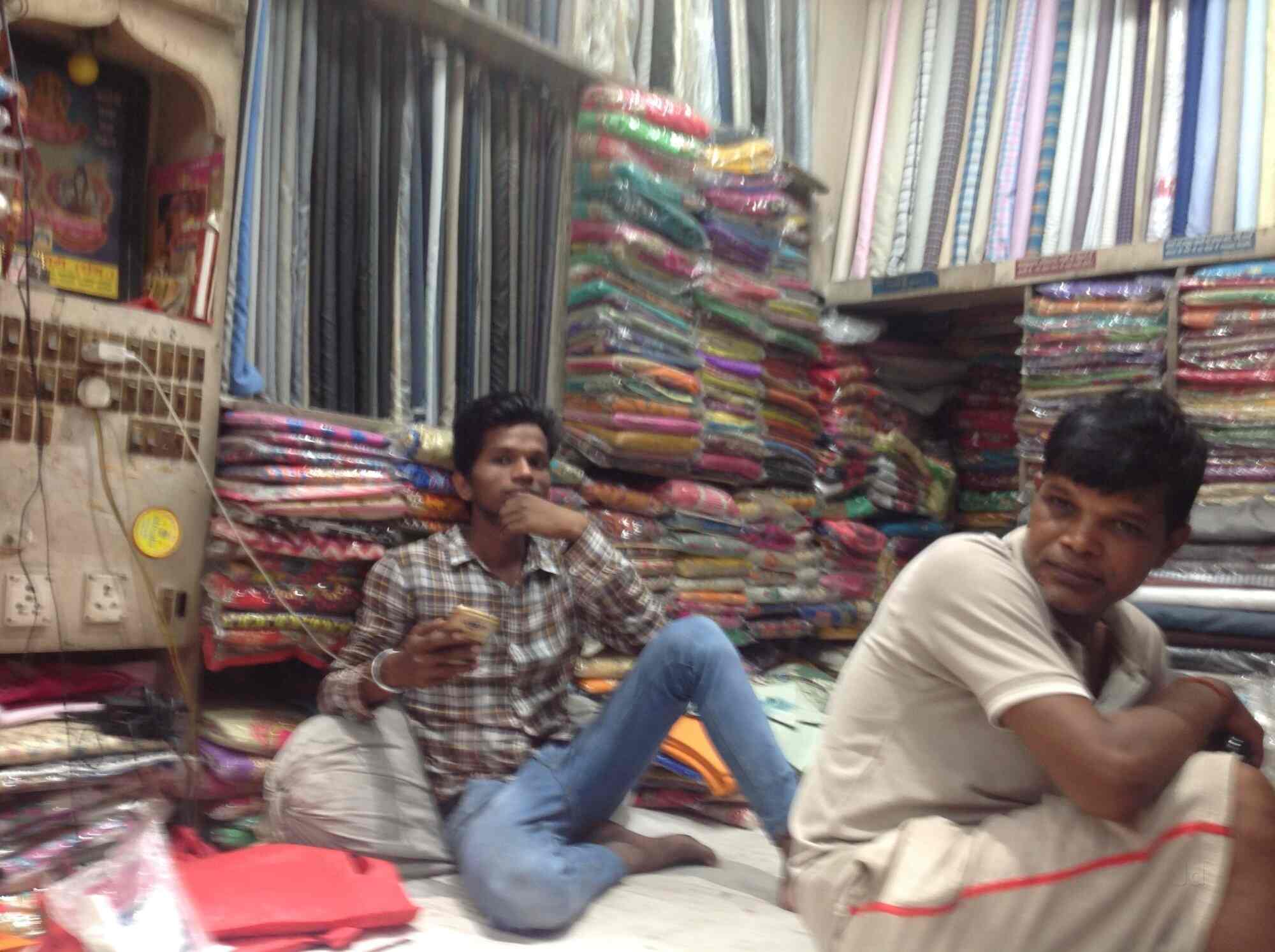 Subhash Cloth House in Kingsway Camp,Delhi Best Fabric Retailers in