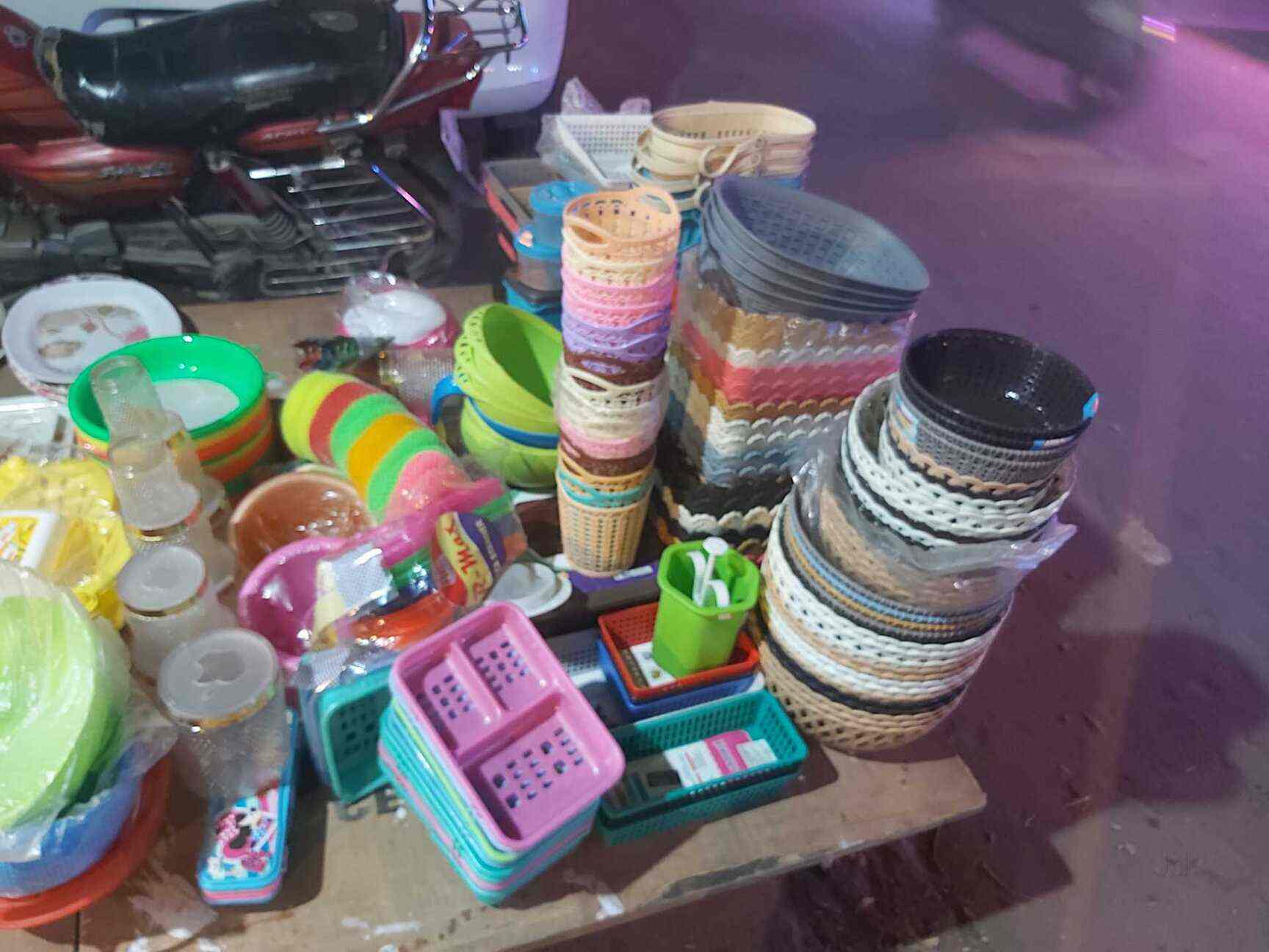 Krishna Crockery House in Rohini Sector 16,Delhi Best Bone China