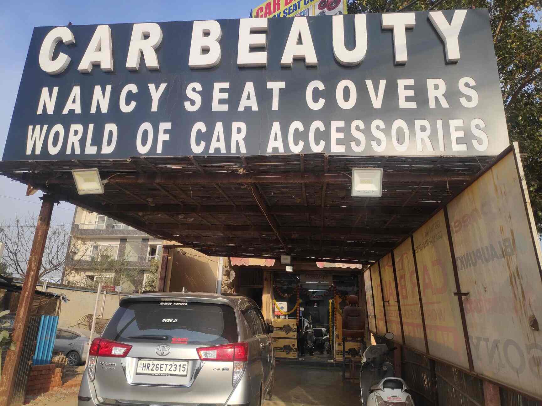 Car Beauty in Gurgaon Sector 17,Delhi Best Car Accessory Dealers in