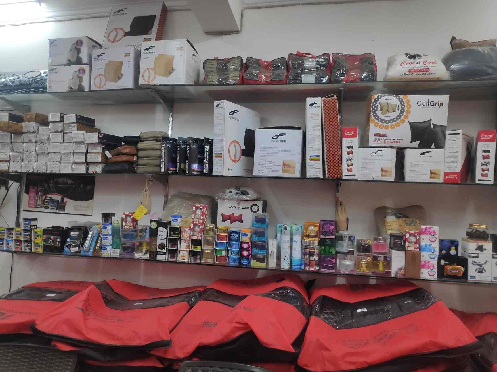 Car Beauty in Gurgaon Sector 17,Delhi Best Car Accessory Dealers in