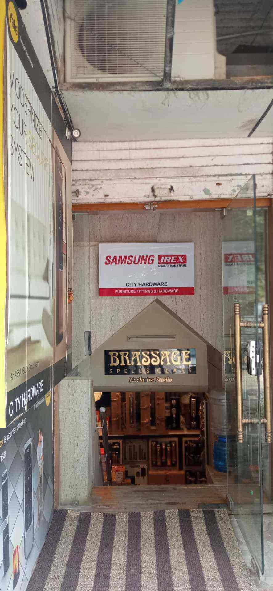 City Hardware in C R Park,Delhi Best HettichFurniture Fitting