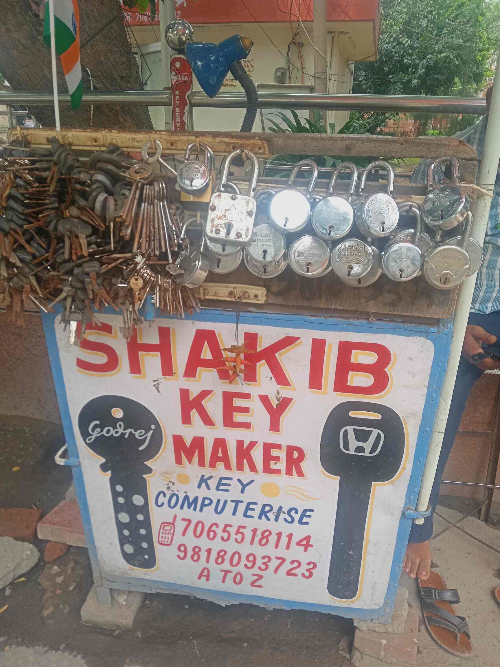 Shakib A To Z Key Maker in Malviya Nagar,Delhi Best Duplicate Key