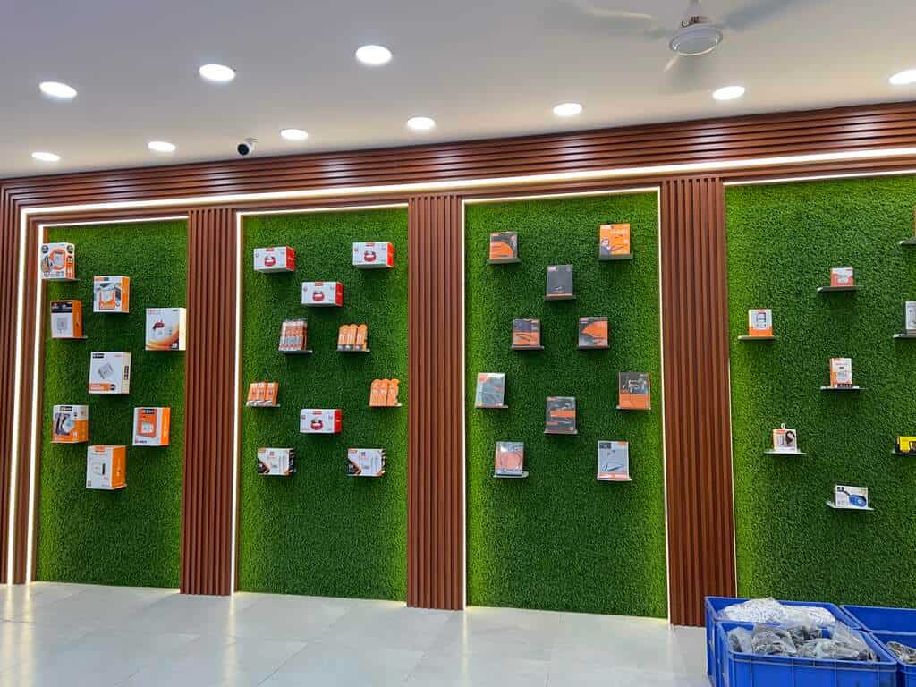 Pannu Mobile Accessories in Karol Bagh,Delhi Best Data Cable Dealers