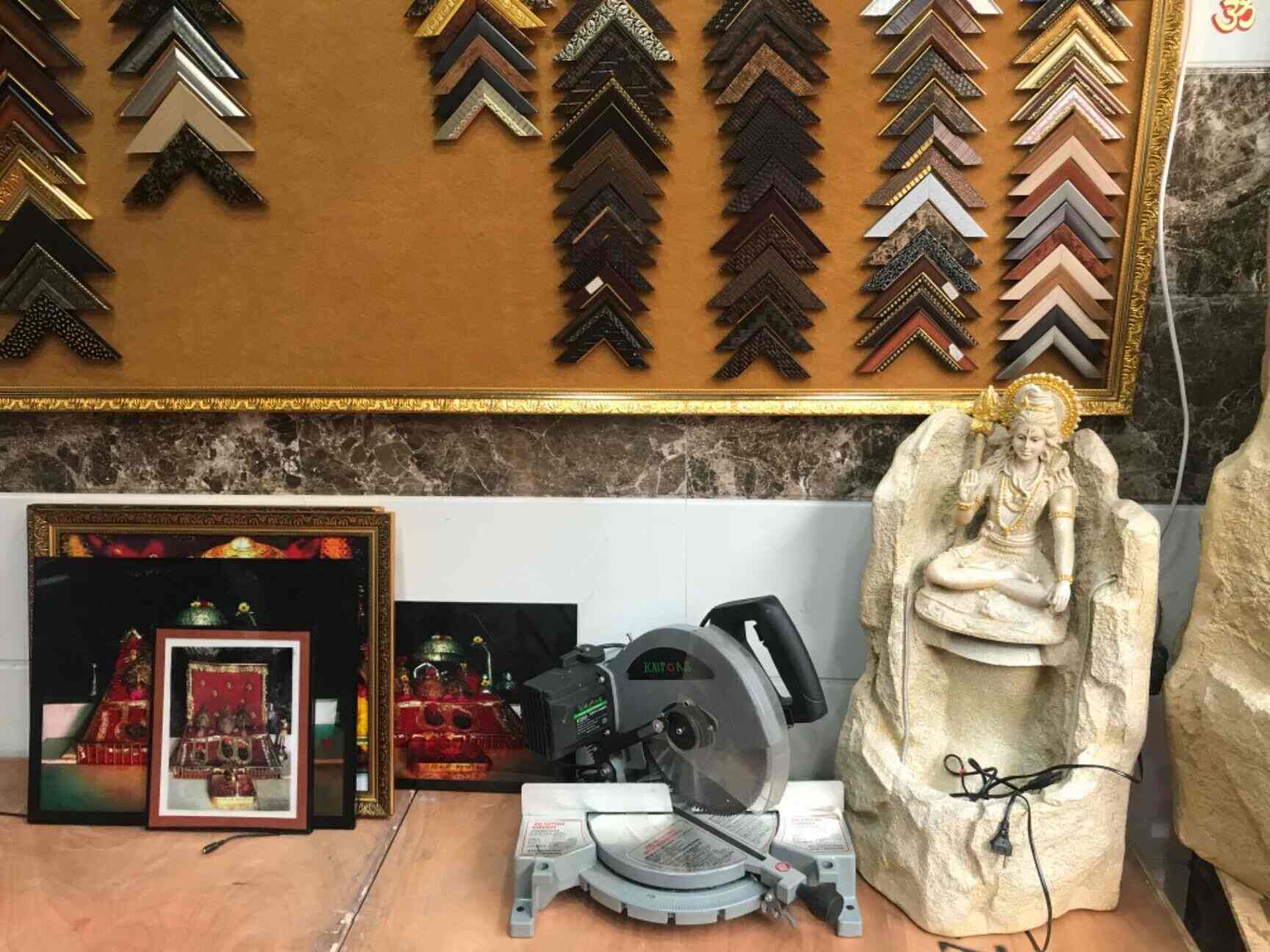 Top Photo Frame Moulding Manufacturers in Delhi फोटो फ्रेम मोल्डिंग