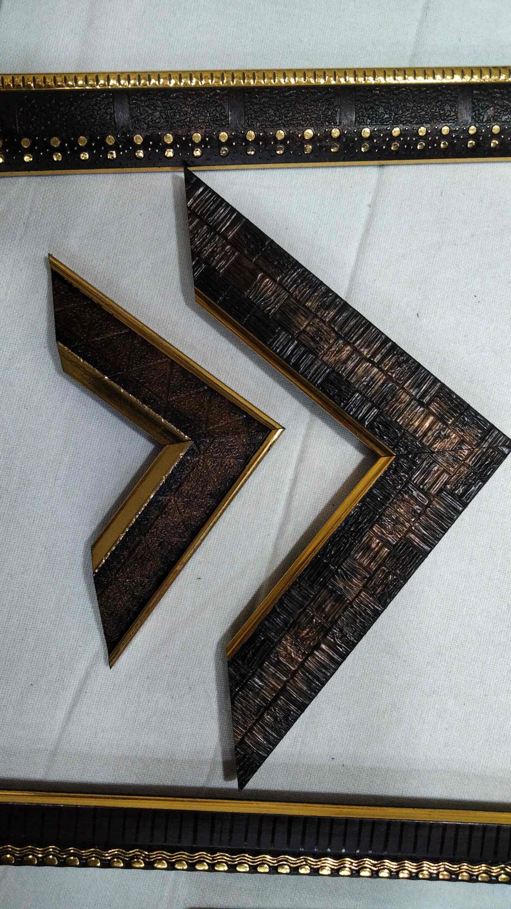 Top Photo Frame Moulding Manufacturers in Delhi फोटो फ्रेम मोल्डिंग