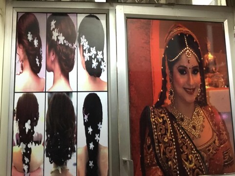 Good Looks Beauty Parlour (Closed Down) in Laxmi Nagar,Delhi - Best in  Delhi - Justdial