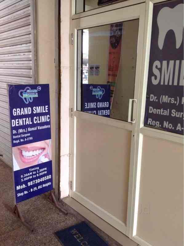 Grand Smile Dental Clinic in greater noida,Delhi Best Dental Clinics