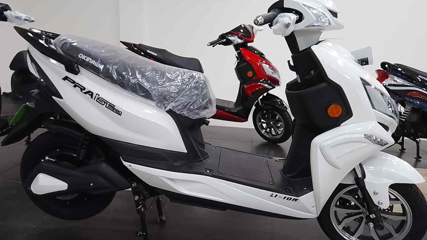 Reliance E Green Vehicles in Uttam Nagar,Delhi Best Battery Operated Scooter Dealers in Delhi