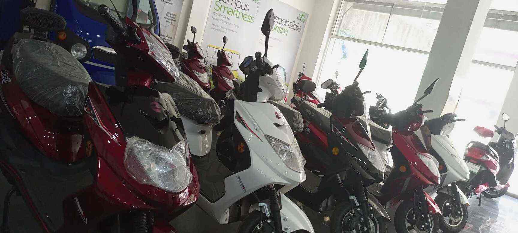 Reliance E Green Vehicles in Uttam Nagar,Delhi Best Battery Operated Scooter Dealers in Delhi