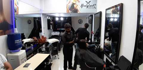Hangover Unisex Saloon - V3s Mall in Laxmi Nagar,Delhi - Best Salons in Delhi - Justdial Hangover Unisex Saloon - V3s Mall in Laxmi Nagar,Delhi - Best Salons in Delhi - Justdial