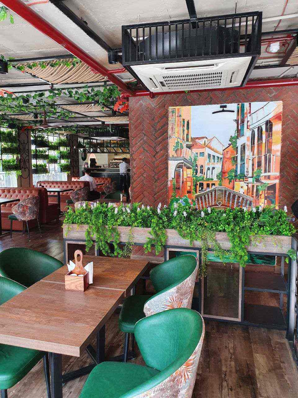 Top Bars Restaurants near Kailash Colony Metro StationKailash Colony