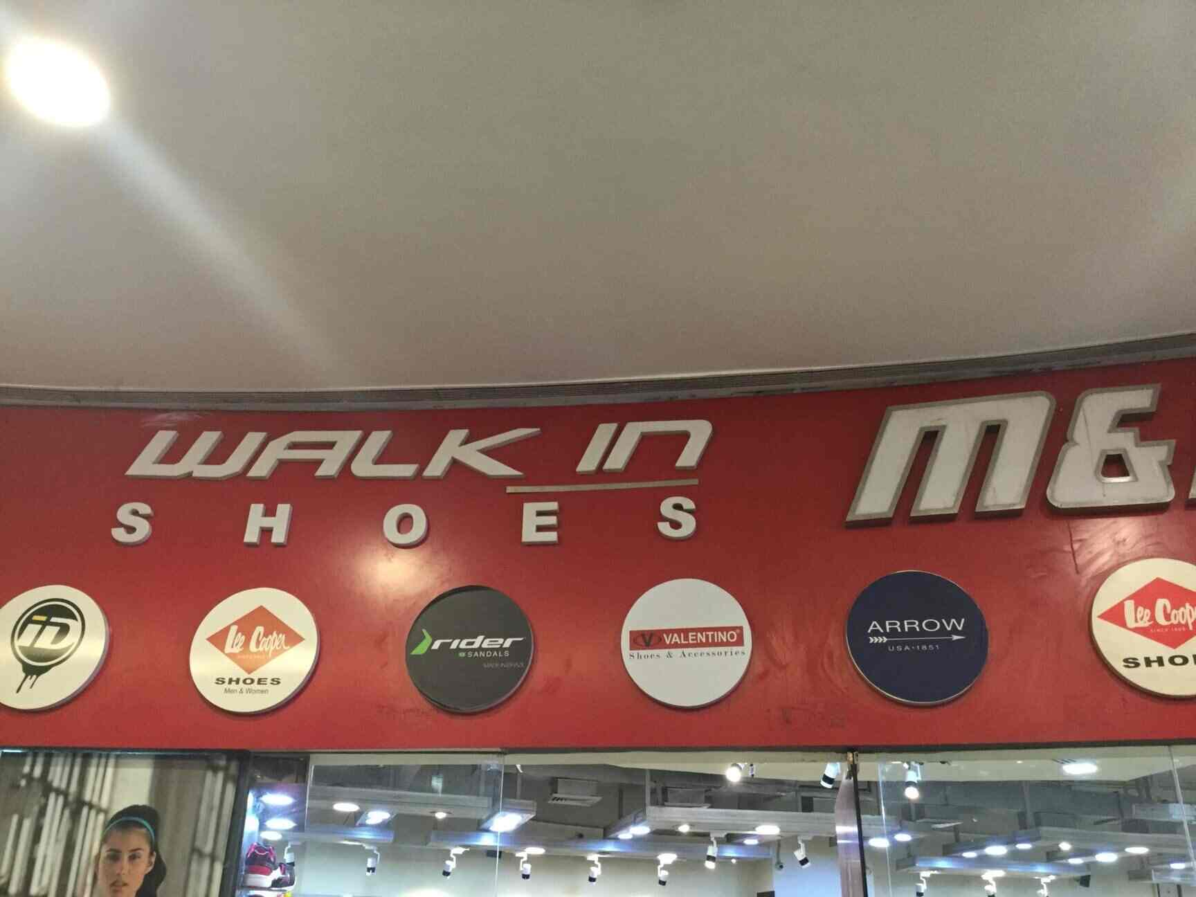 Walk In M And B in Noida Sector 38,Delhi Best Football Shoe Dealers