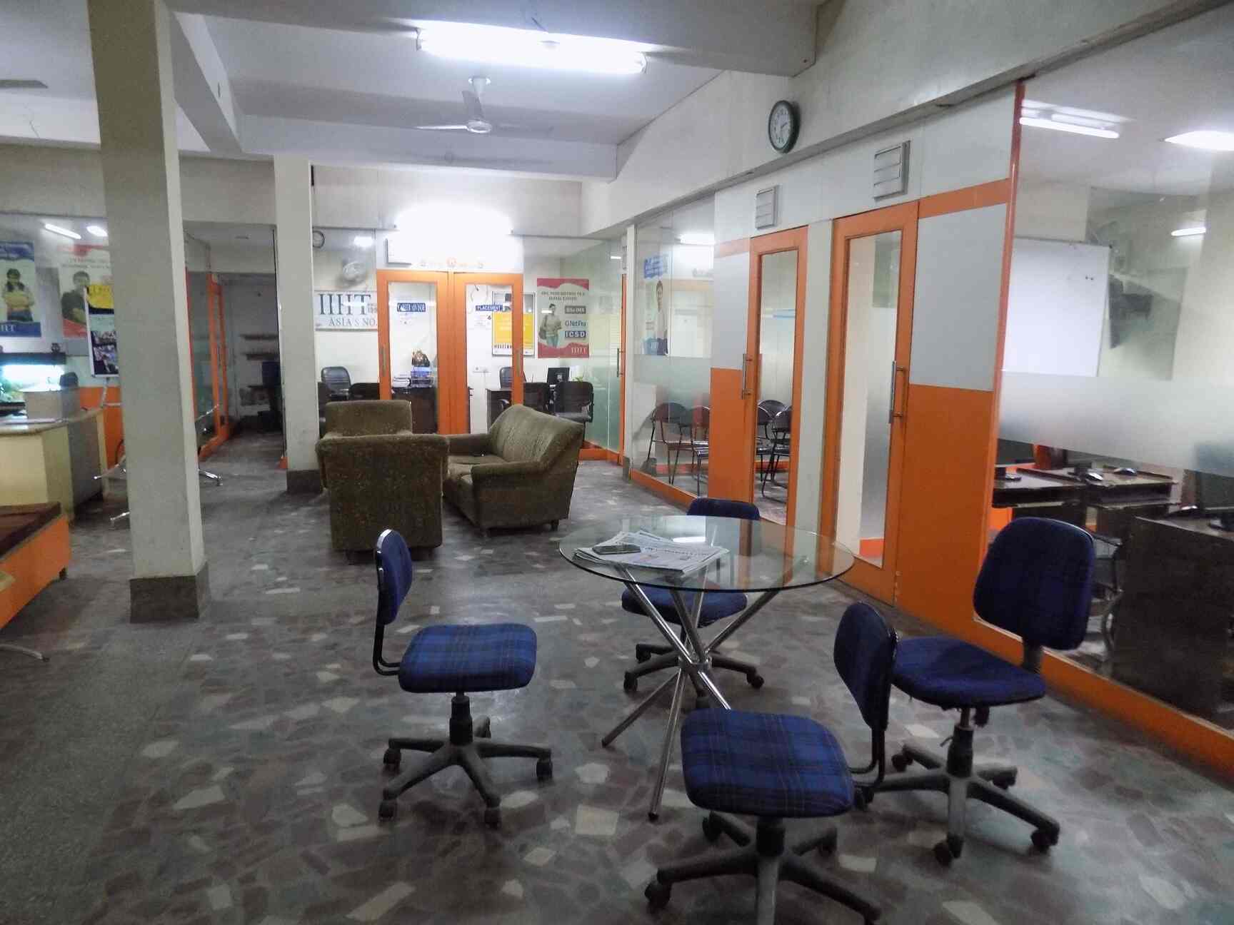 Iiht Training Institutes in Yamuna Vihar,Delhi Best Computer Training