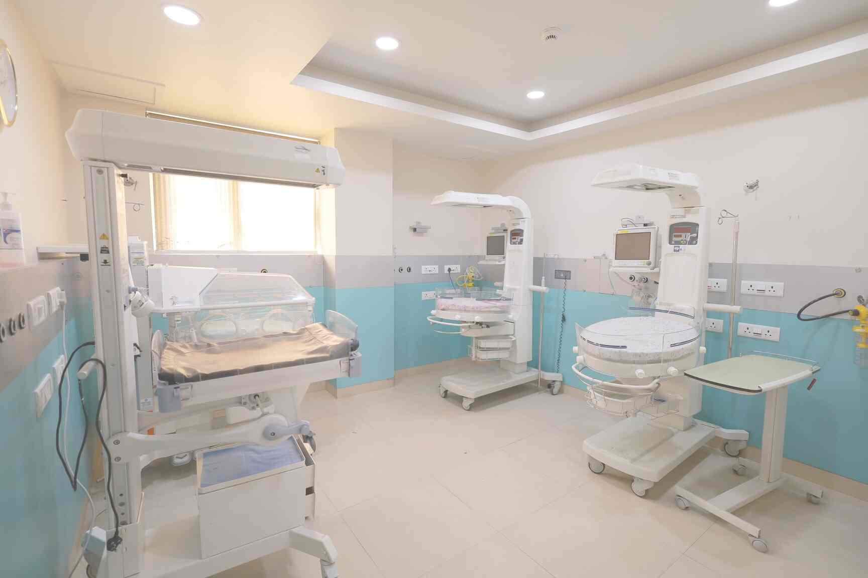 Apollo Cradle & Childrens Hospital in Moti Nagar,Delhi Book