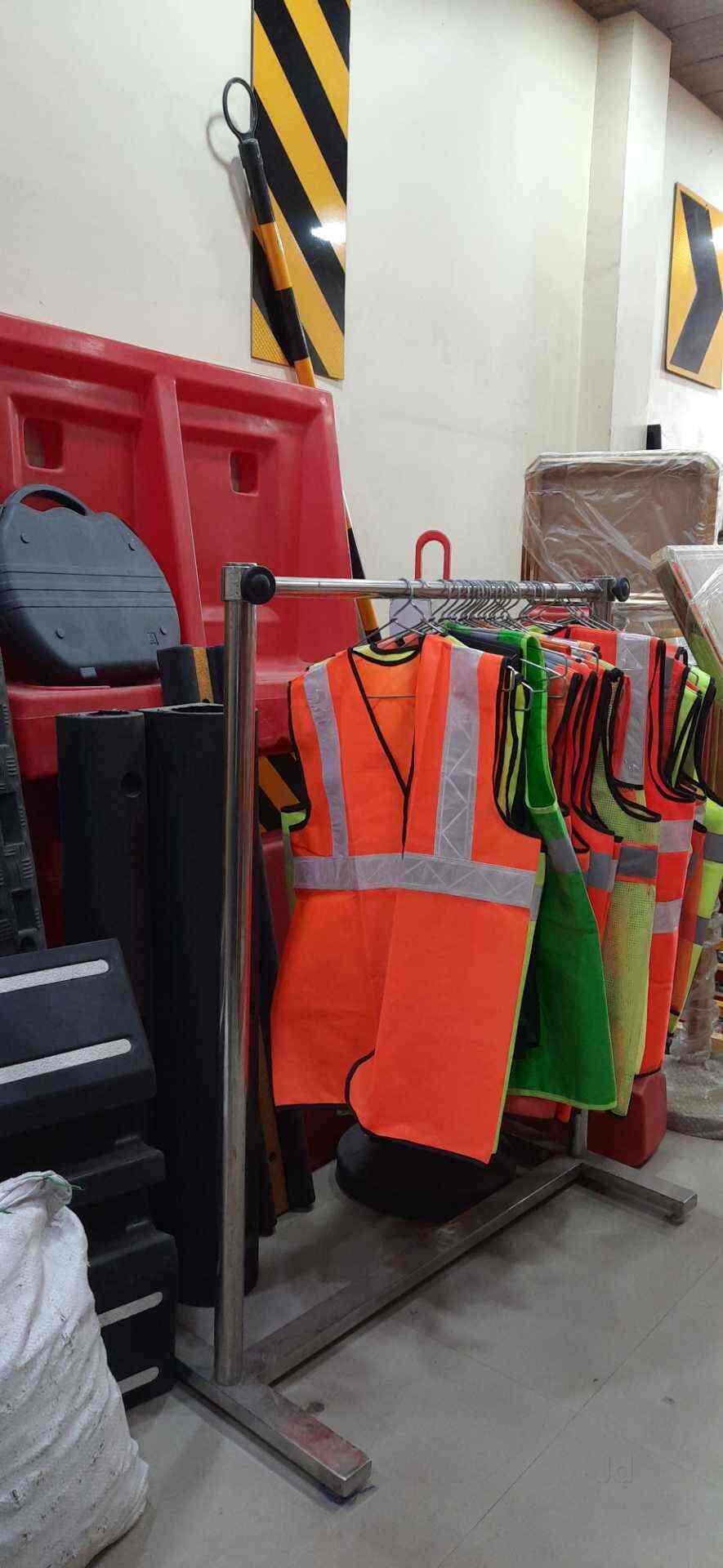 H2safety INDIA Ptv Ltd in Pahar Ganj,Delhi Best Road Safety Equipment