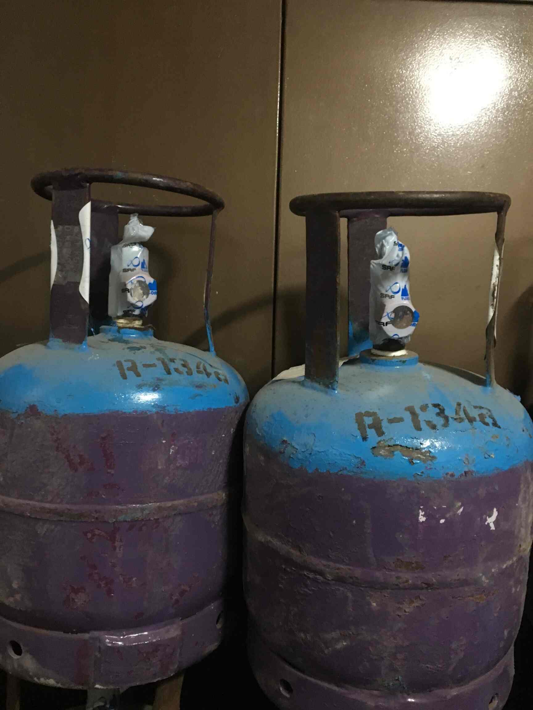 Refrigerant Gas Refrigerant Cylinder Latest Price, R410A Refrigerant
