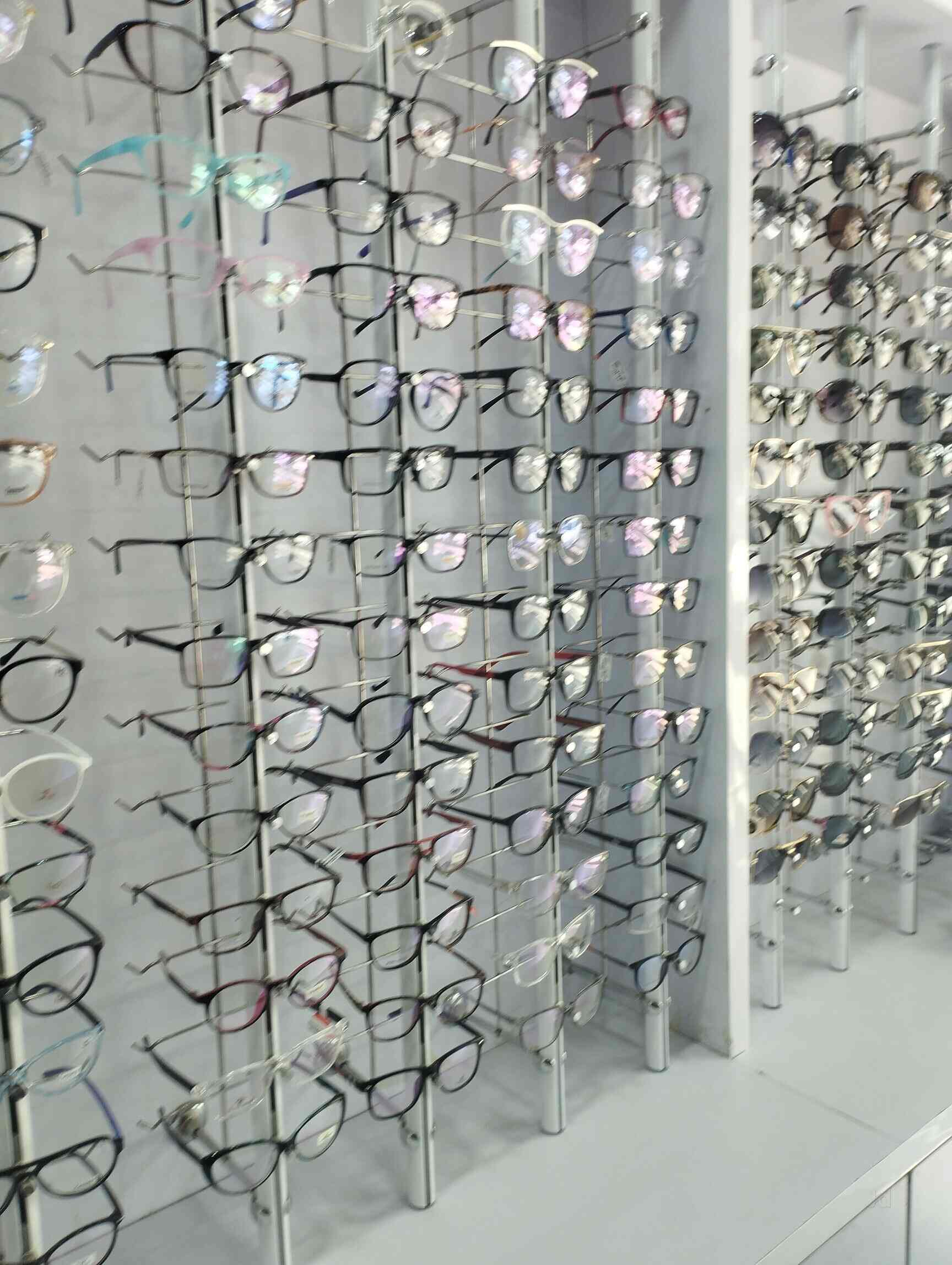 Aggarwal Optical Zone in Vikaspuri,Delhi Best Opticians in Delhi