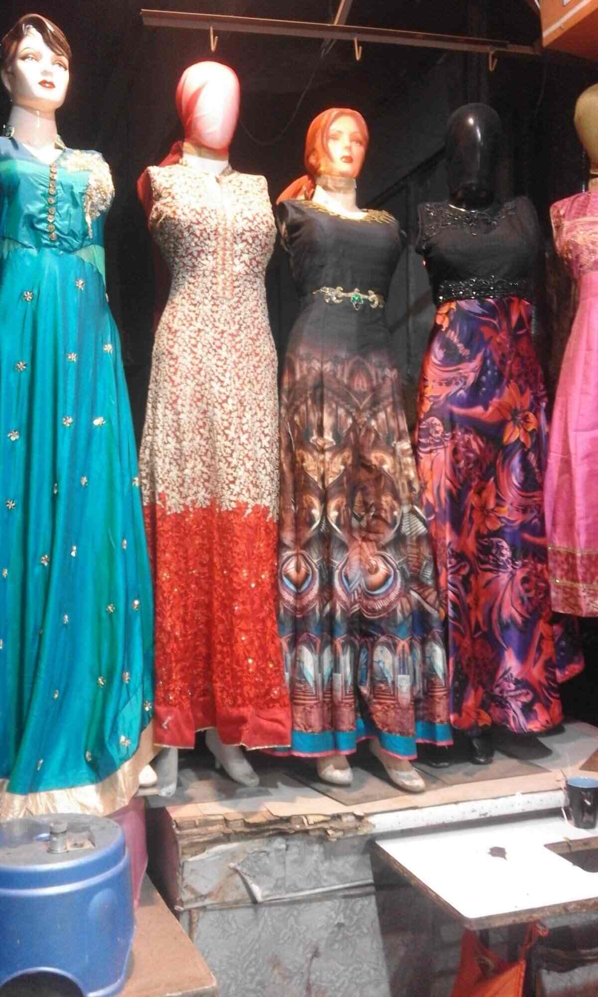 Viraj Selection in Karol Bagh,Delhi Best Salwar Kameez Retailers in
