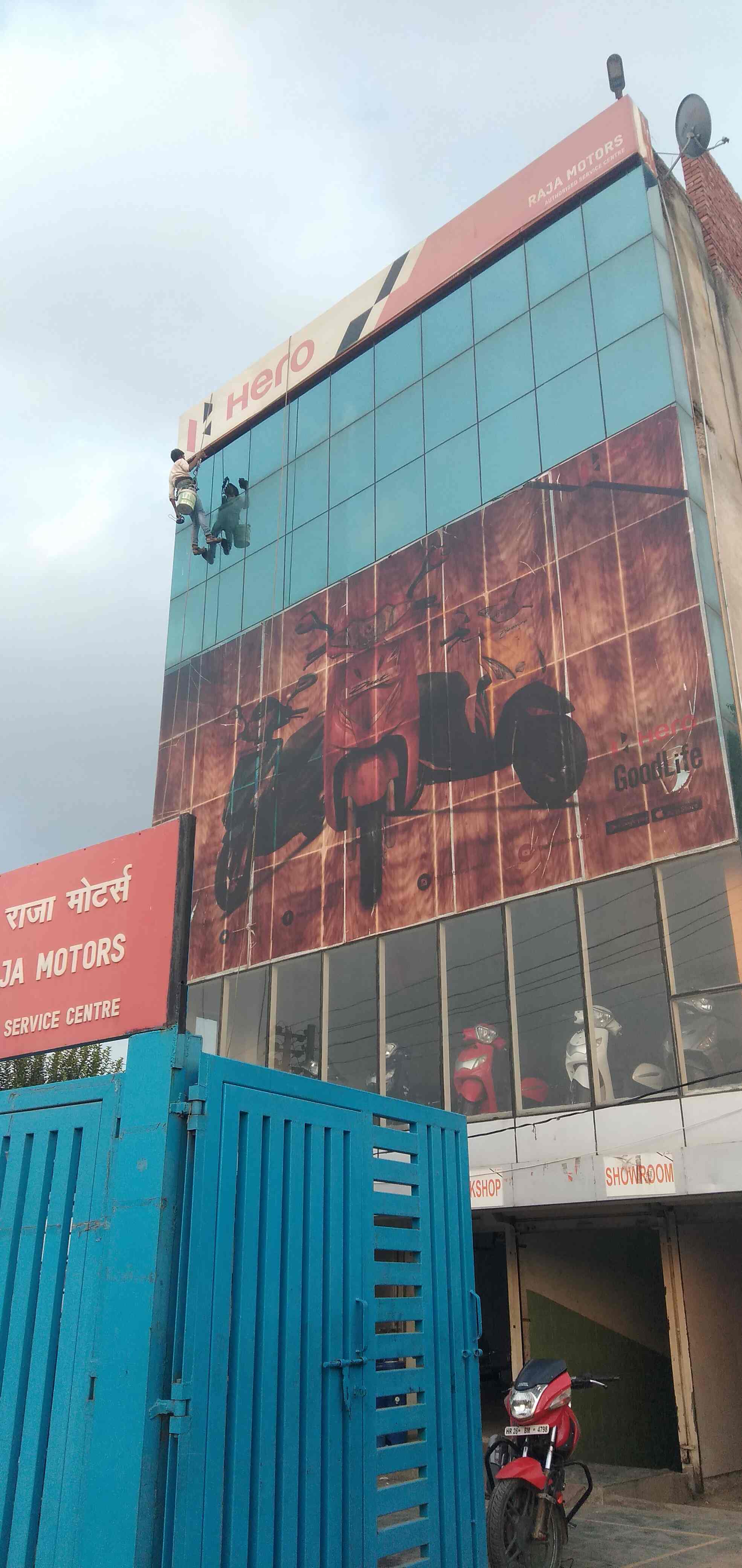 Top Facade Glass Cleaning Services in Noida City Best Facade Cleaning