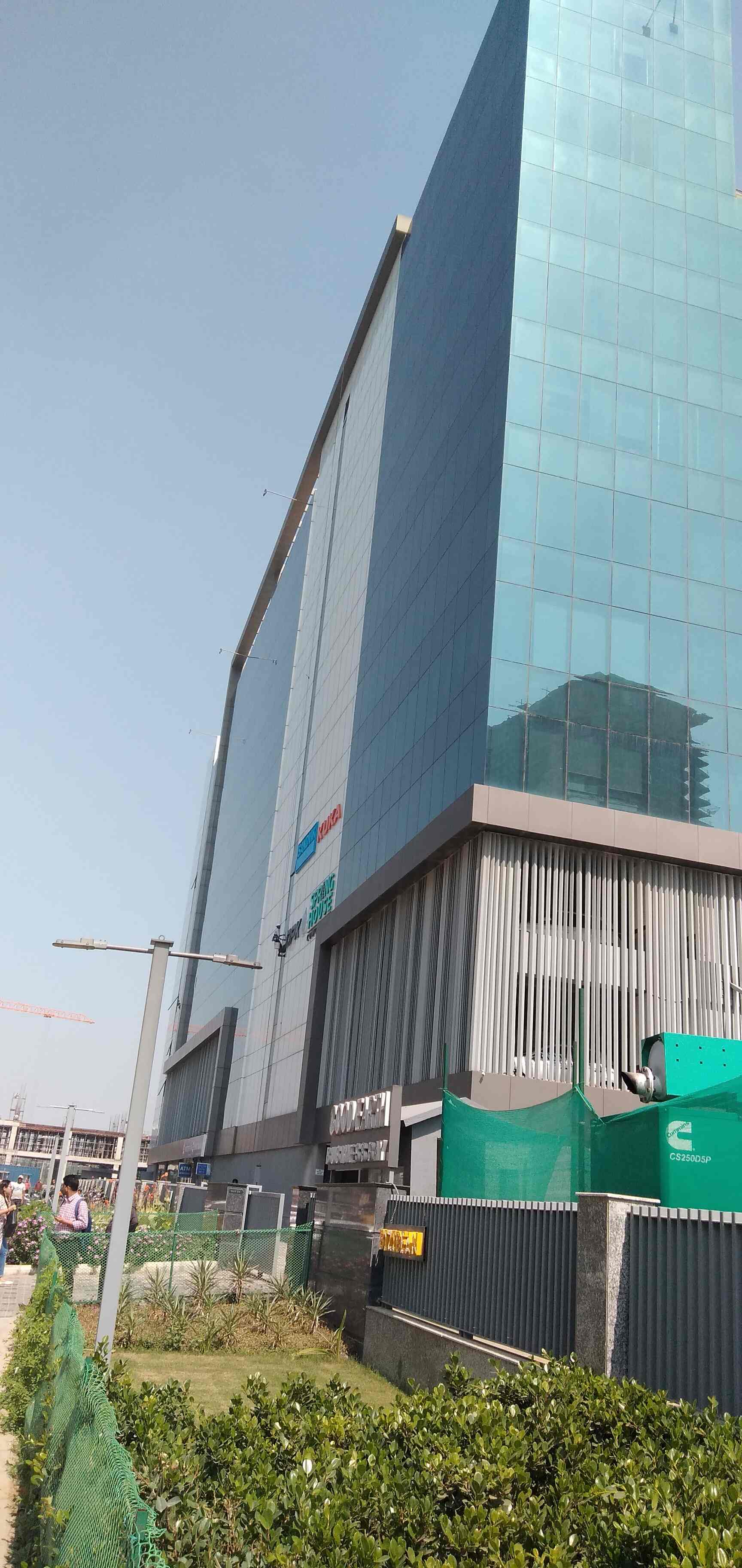 Top Facade Glass Cleaning Services in Noida City Best Facade Cleaning