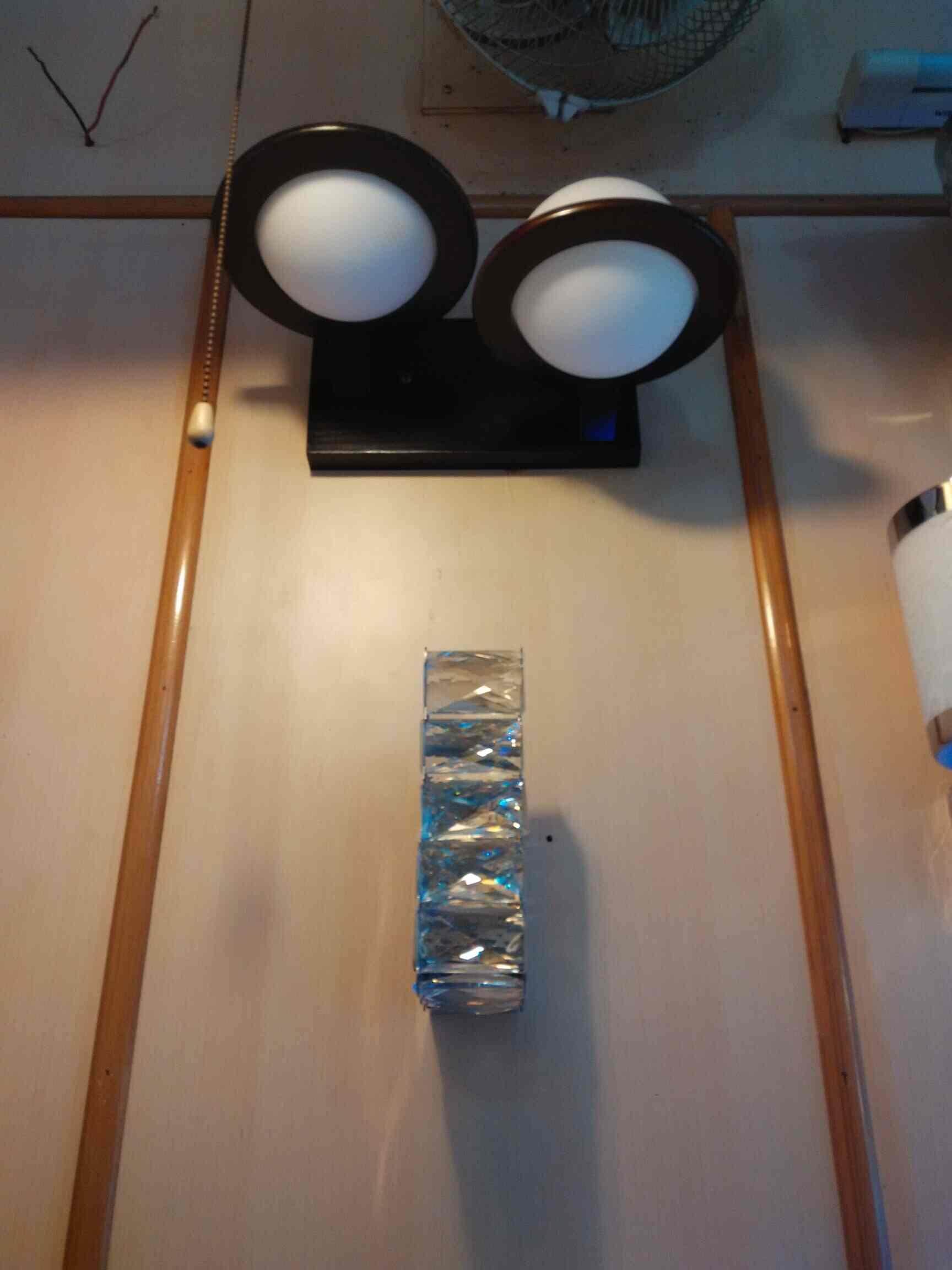 Smart Life in Gyan Khand 4Indirapuram,Delhi Best Tube Light Dealers