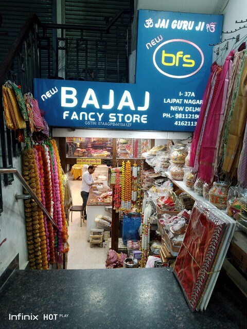 Fancy dress shop in lajpat nagar hotsell