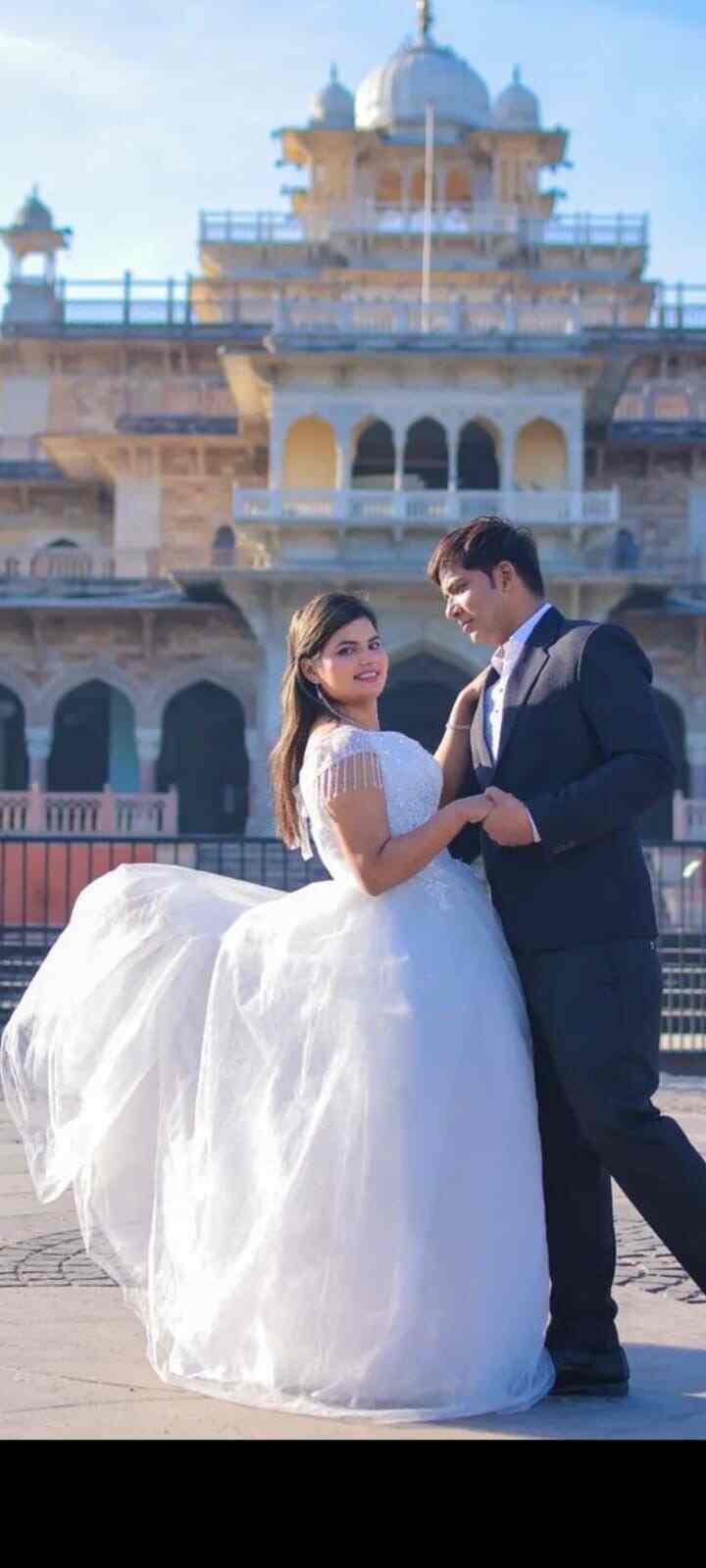 Top Party Wear On Rent in Karkardooma Best Party Dress On Hire Delhi