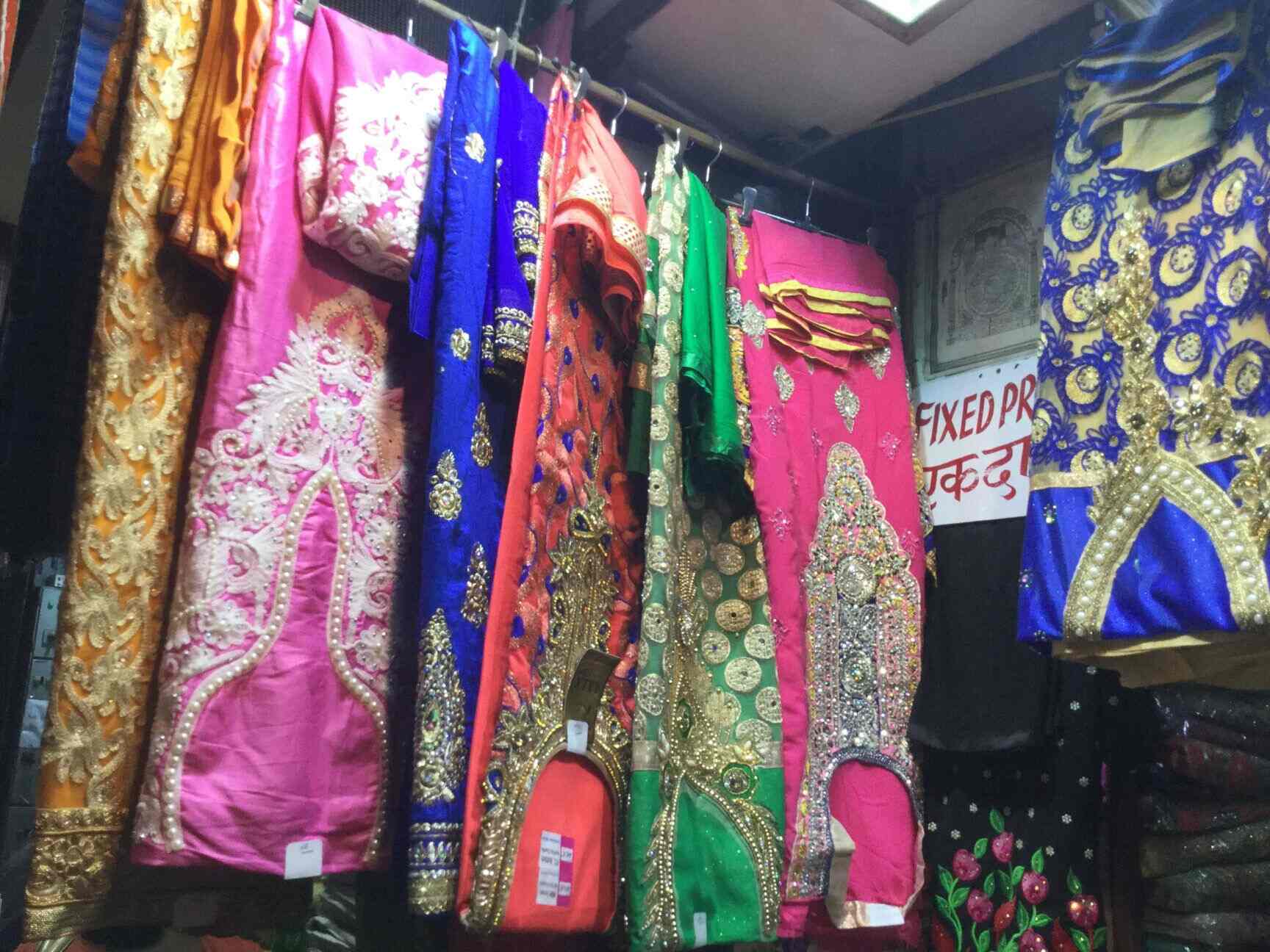 Asha Suits Creation in Chandni Chowk,Delhi Best Women Kurti Retailers