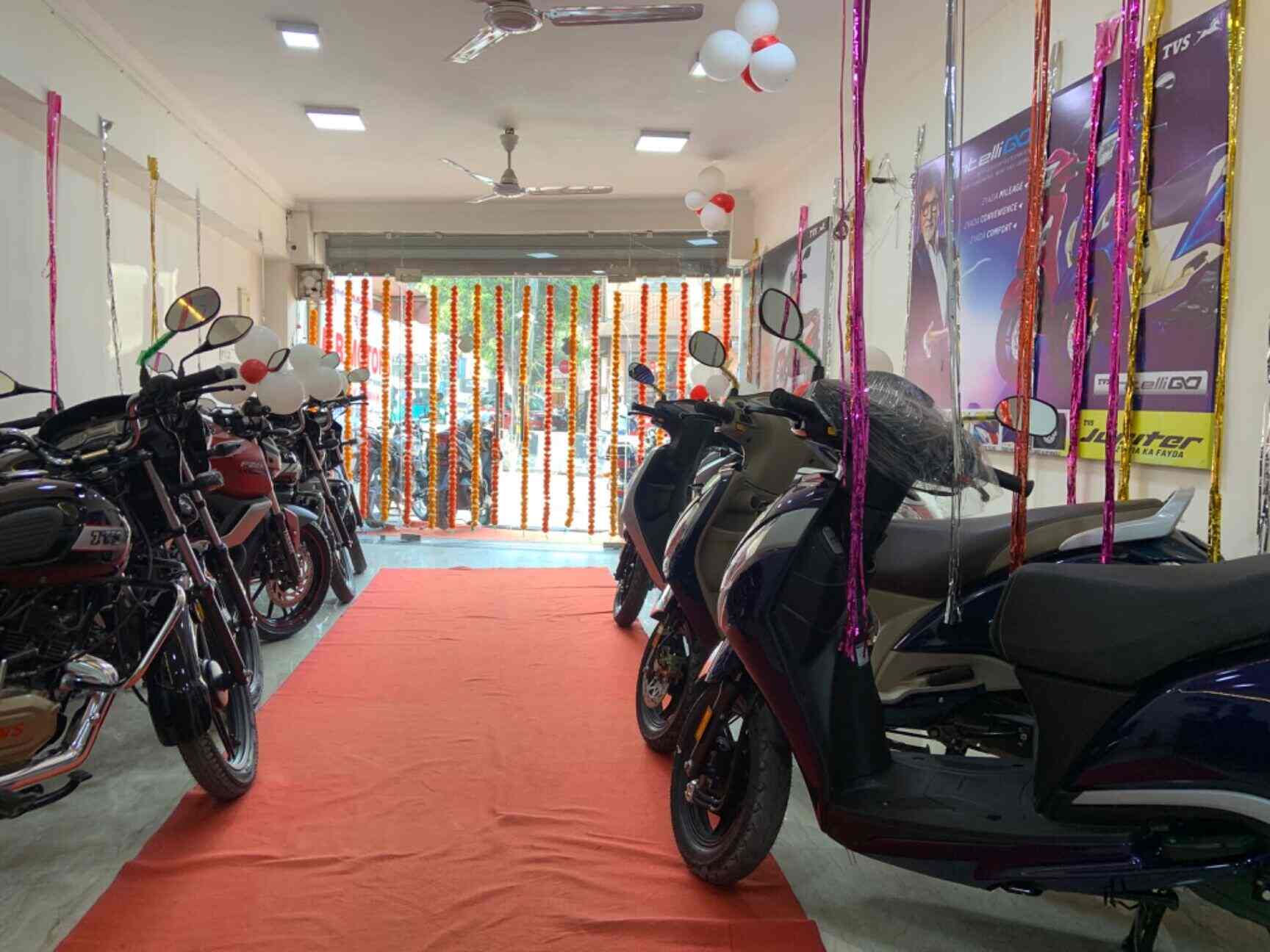 cvs motors kalyan nagar royal enfield