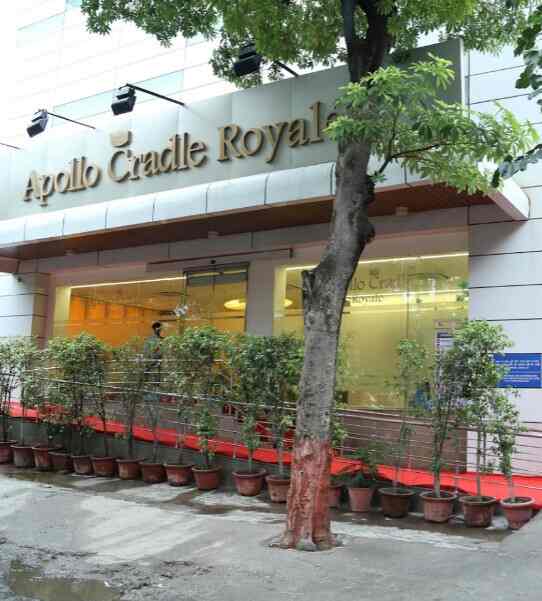 Dr. Vishakha Munjal (Apollo Cradle & Childrens Hospital) in Nehru