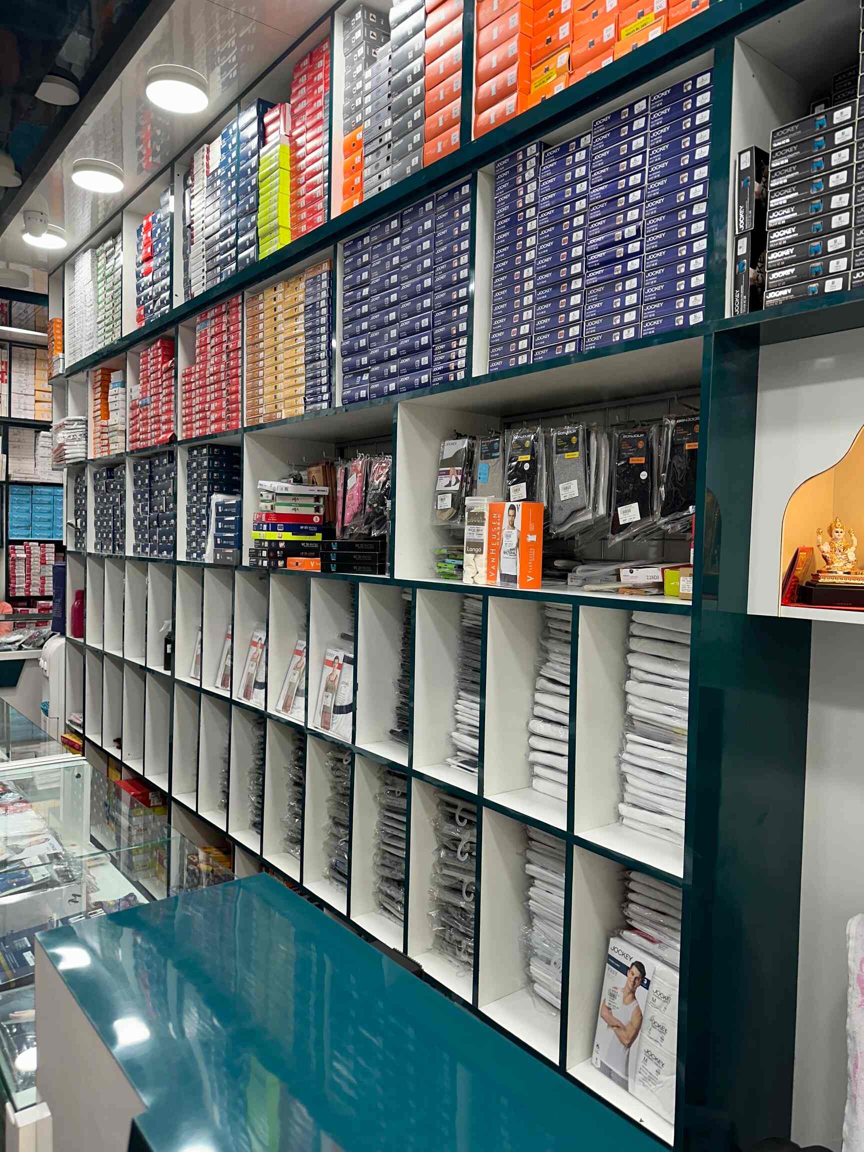 Top Shiv Naresh Sportswear Retailers in Rohini Sector 8 Best Shiv