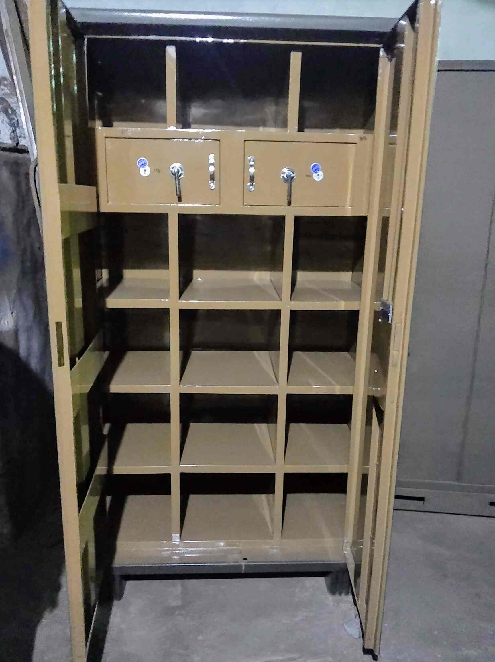 Kishan Lal & Sons in Chandni Chowk,Delhi Best Fire Proof Safe Dealers