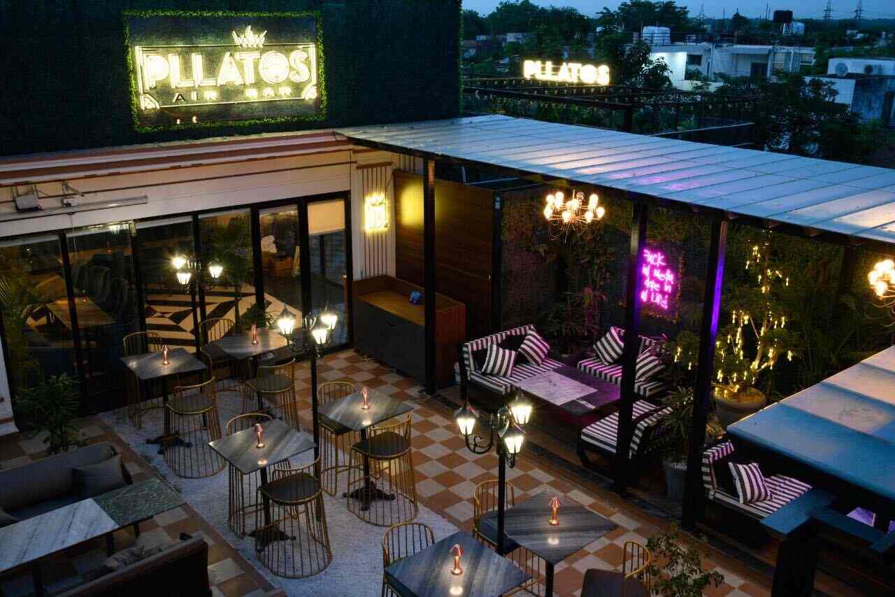 Hookah Smoking Restaurants in Noida, Delhi Shisha Smoking Restaurants