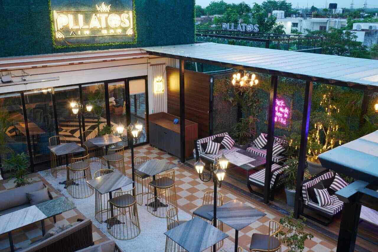 Hookah Smoking Restaurants in Noida, Delhi Shisha Smoking Restaurants