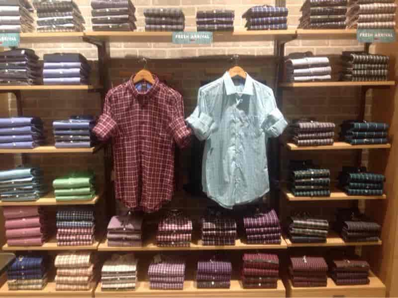 Peter England in Dr Mukherjee Nagar,Delhi Best Readymade Garment