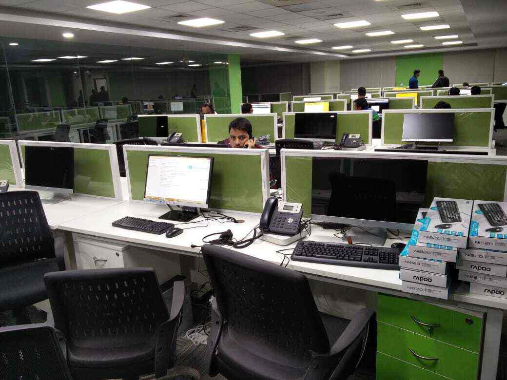 Top Computer Monitors On Rent near Noida Sector 18 Metro StationNoida