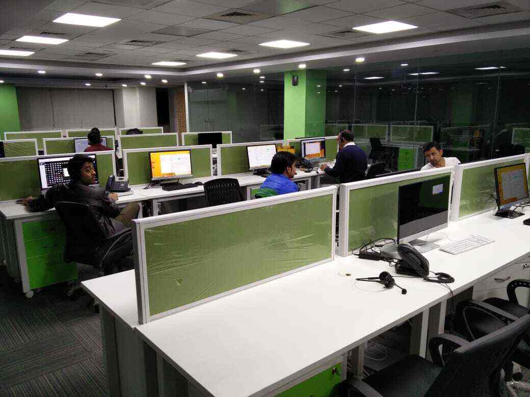 Top Computer Monitors On Rent near Noida Sector 18 Metro StationNoida