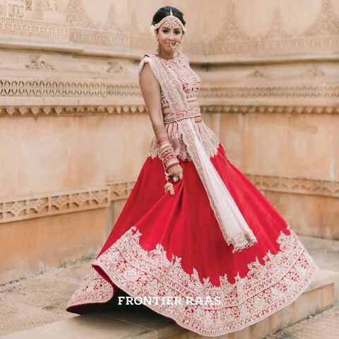 Top 143+ branded gowns india super hot - camera.edu.vn
