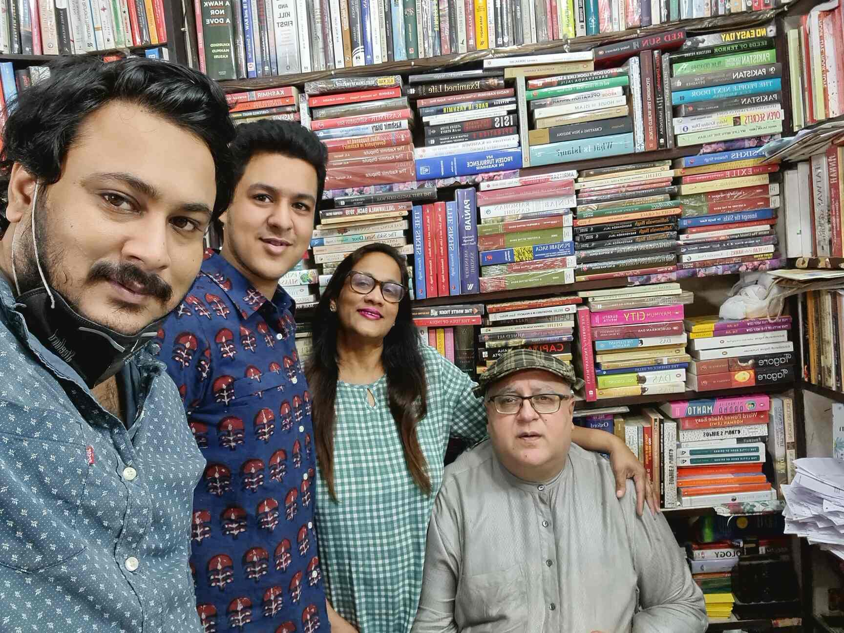 Top Novels in Khan Market Best Novel Books Delhi near me Justdial