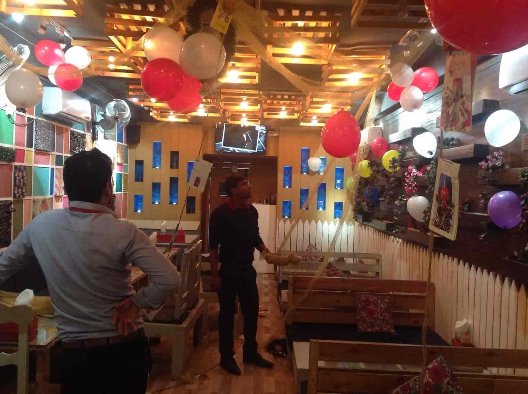 Find list of Wood Box Cafe in Rajouri Garden, Delhi near me Justdial