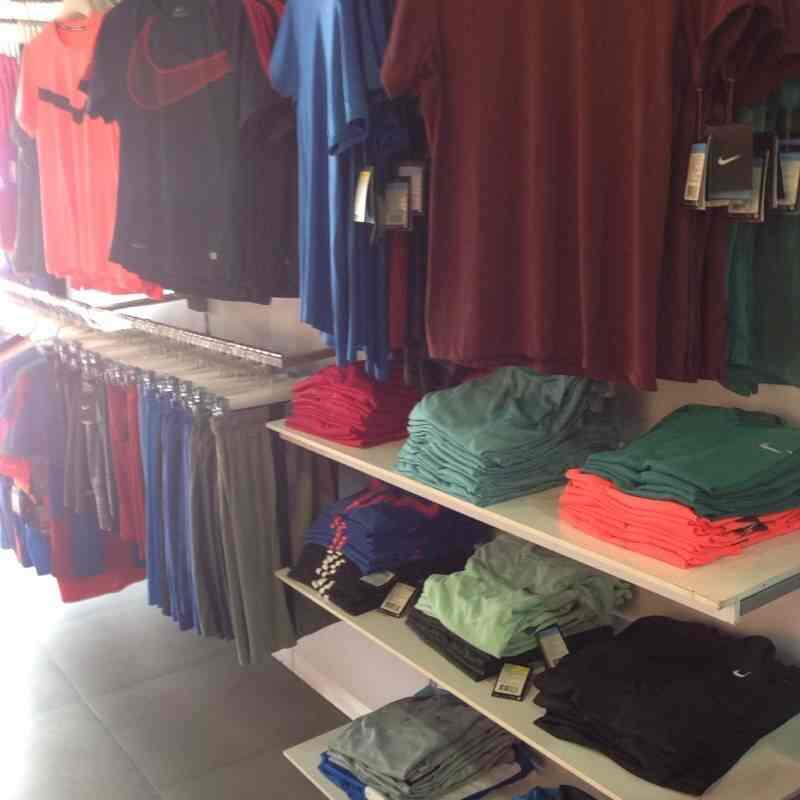 nike factory outlet hudson lane