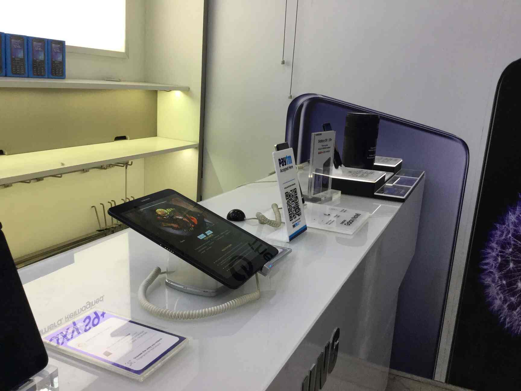 Mobile Zone in Lajpat Nagar 2,Delhi Best Mobile Phone Dealers in