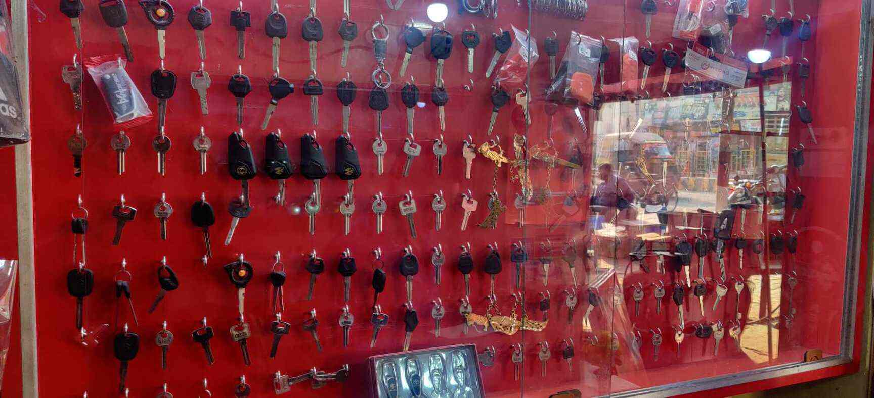 Top 10 Duplicate Key Makers in Ghaziabad HO, Delhi Best Key Makers