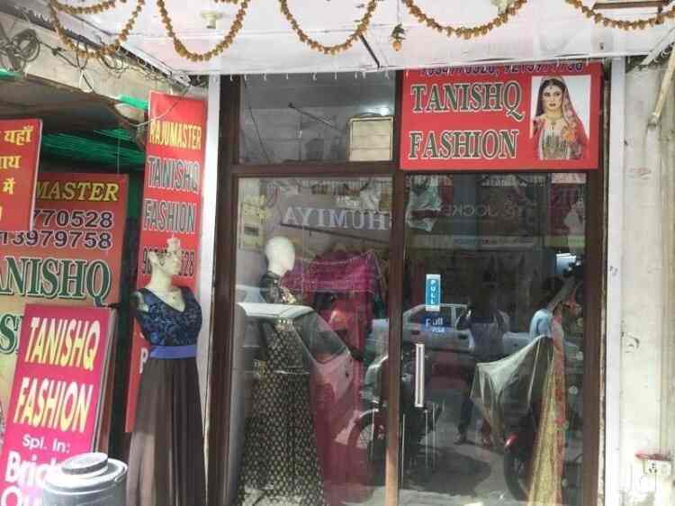 clothes on rent in rajouri garden