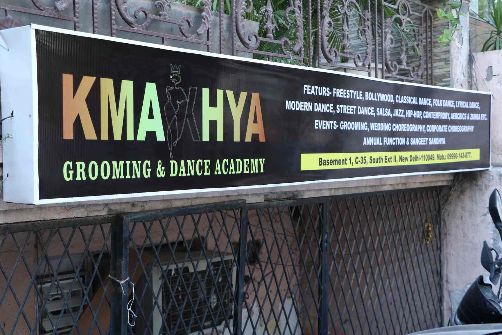 Grooming Classes In South Delhi