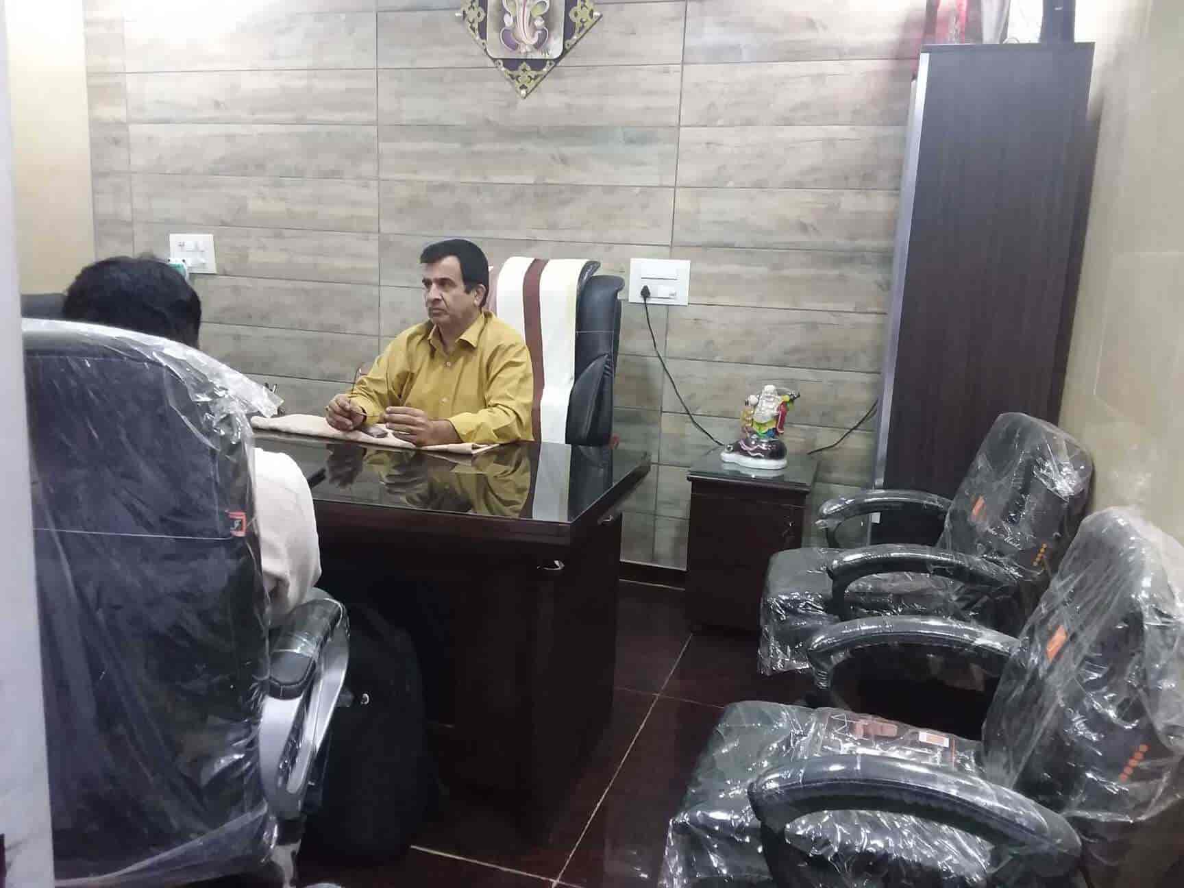 Himgiri Associates in Vikaspuri,Delhi Best Estate Agents in Delhi