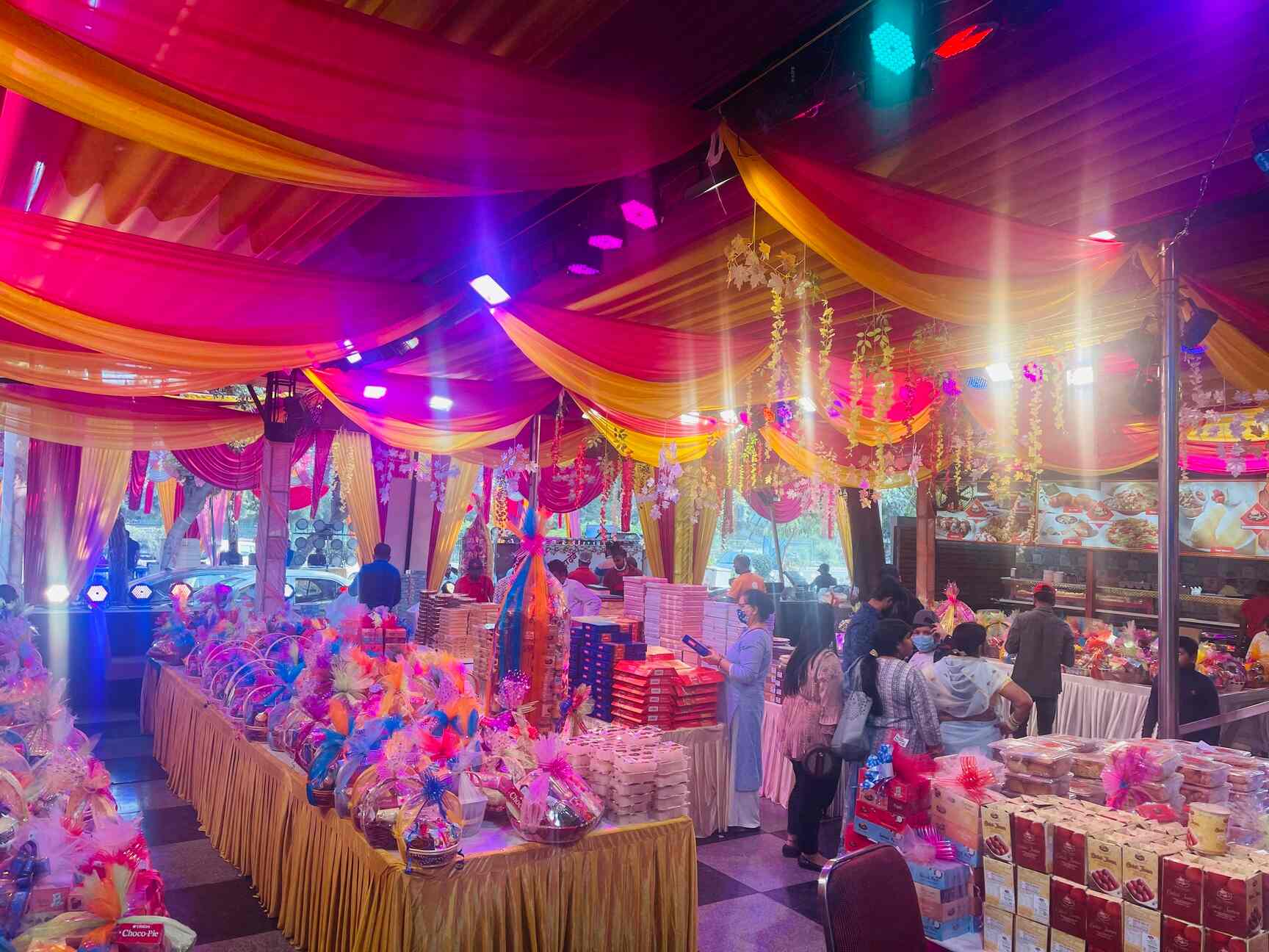 Singla's Sweets & Bakery Restaurant in Dwarka Sector 9,Delhi Order